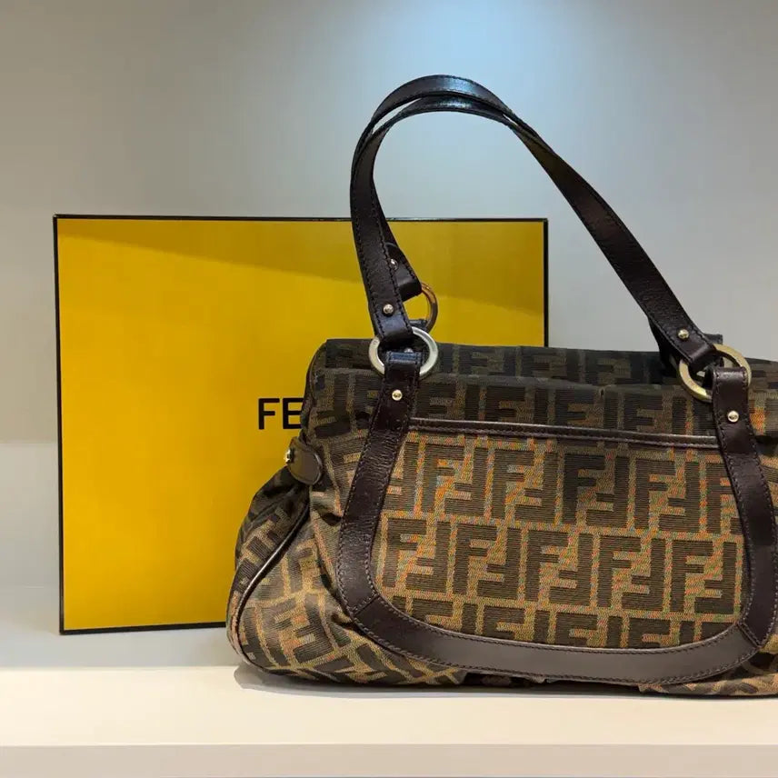 [BUNJANG] Fendi FF Zucca Pattern Shoulder Bag / 펜디 FF 주카 패턴 숄더백