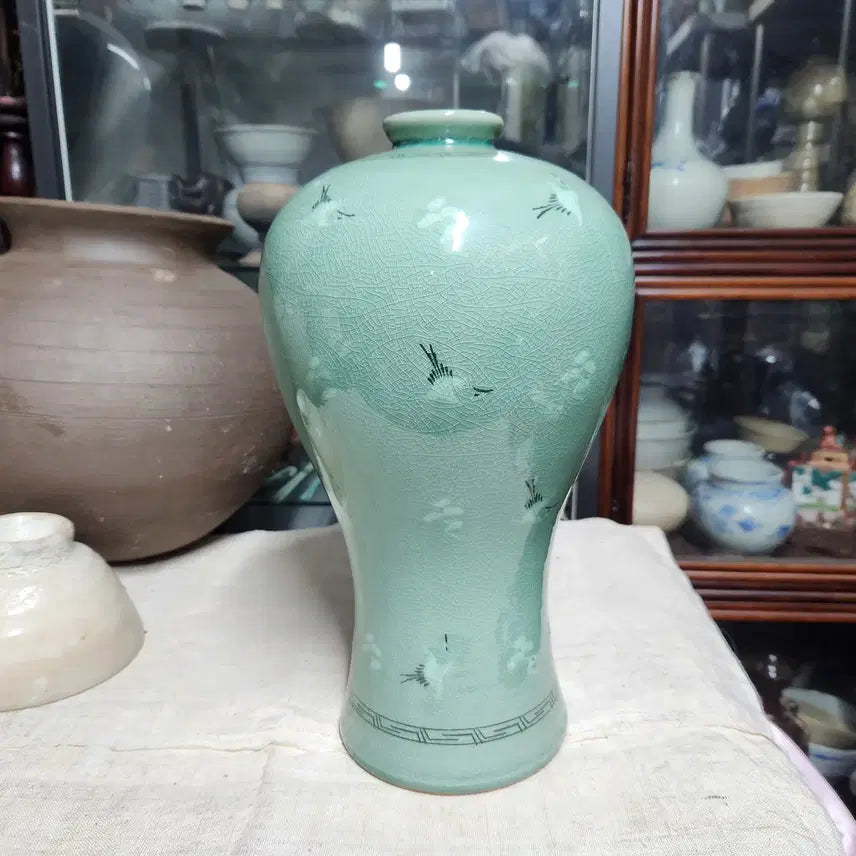 [BUNJANG] Jo Gyeong Jo Bongsu Celadon Porcelain Maebyeong Vase / 조경 조봉수.  운학문 흑백상감 청자매병 도자기