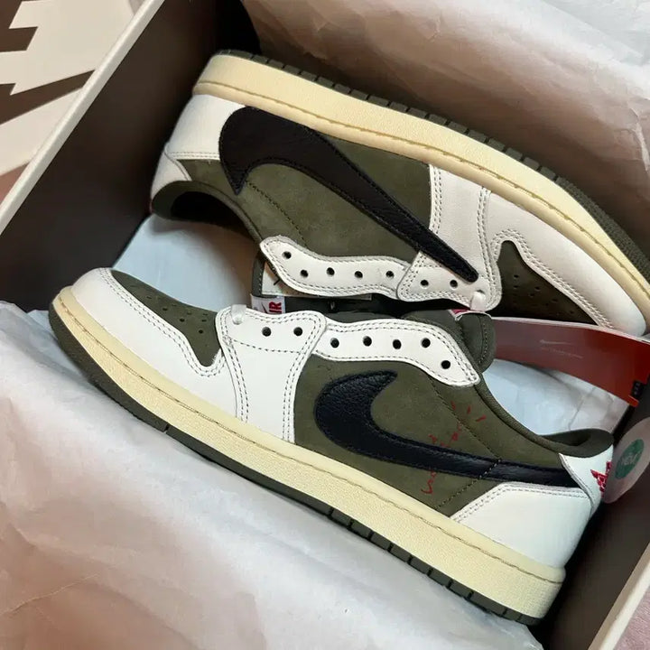 [BUNJANG] Nike Air Jordan 1 Travis Scott Reverse Olive (260) / 조던1 스캇 리버스올리브 (260)
