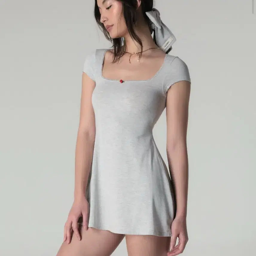 [BUNJANG] GLOWNY Rosy Scoop Mini Dress / 글로니 원피스 ROSY SCOOP MINI DRESS