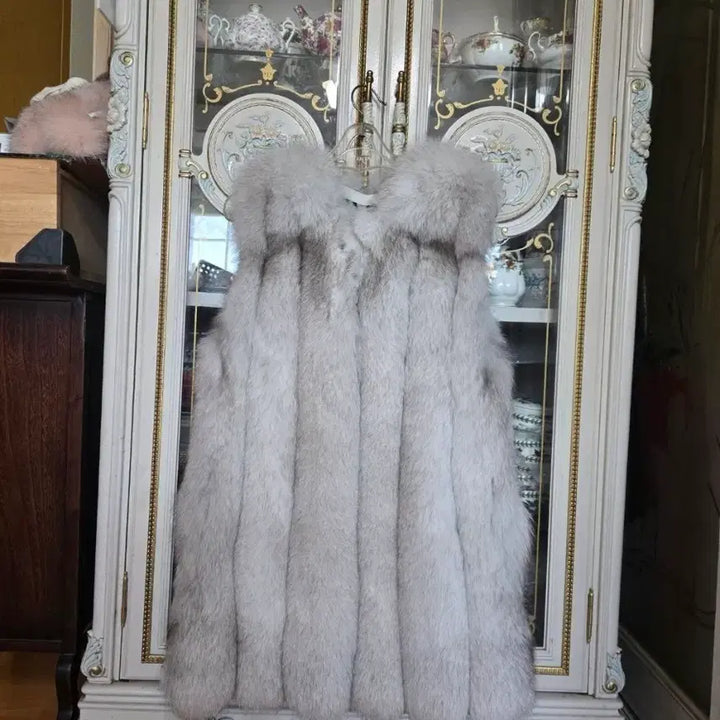 [BUNJANG] Saga Fox White Fur Vest / 화이트 사가폭스 퍼 베스트 조끼