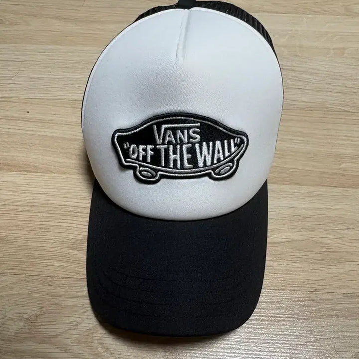 [BUNJANG] Vans Mesh Cap White/Black Hat / 반스 메쉬캡 화이트/블랙 모자