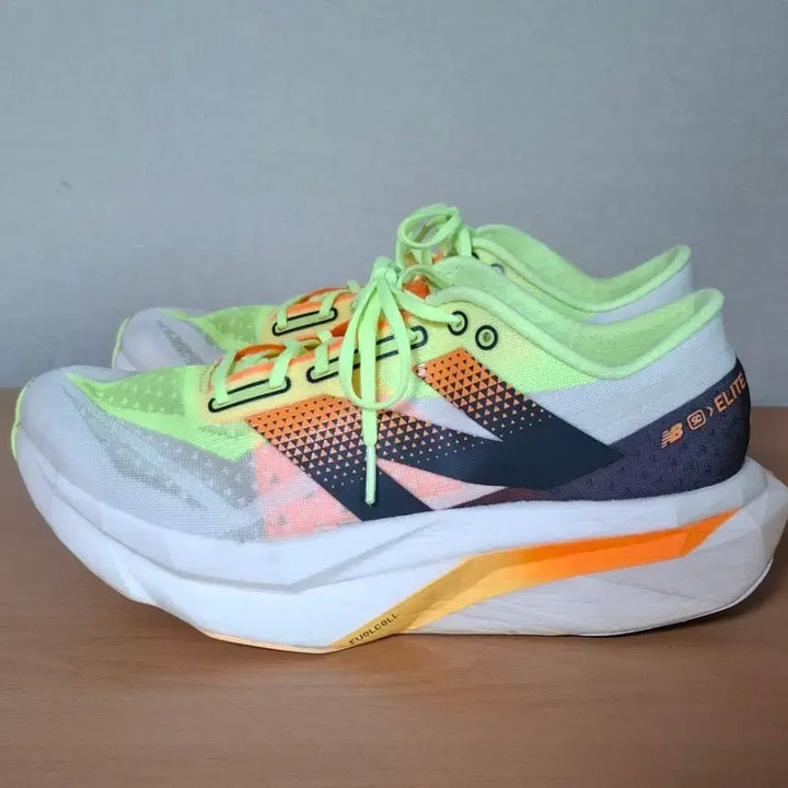 [BUNJANG] New Balance Elite v4 Running Shoes (270) / 뉴발란스 약270 엘리트v4 러닝화