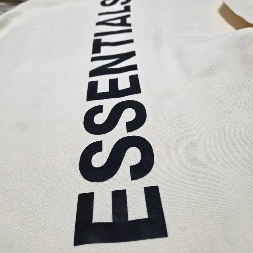 [BUNJANG] Fear of God Essentials Crewneck Sweatshirt / 피오갓에센셜 크루넥 스웻 셔츠