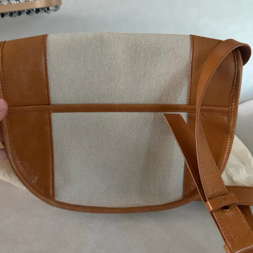 [BUNJANG] Half Moon Bag / 몽드몽드 하프문백