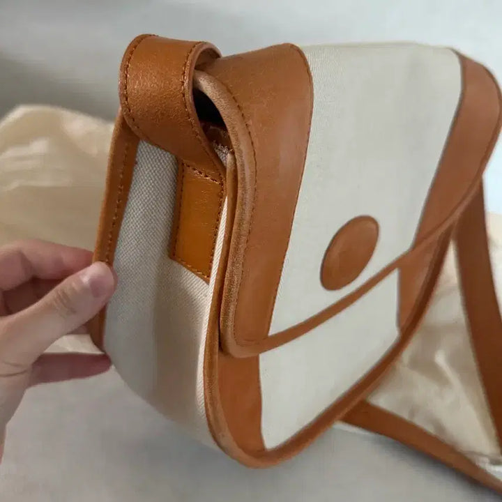 [BUNJANG] Half Moon Bag / 몽드몽드 하프문백