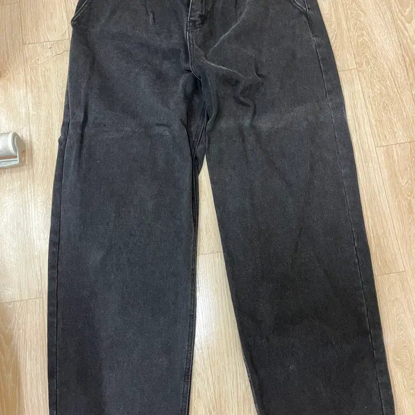 [BUNJANG] ZIPLYSH Curved Denim Pants Black-Blue / 지플리시 커브드 데님팬츠 흑청