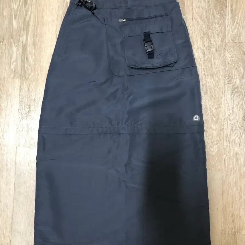 [BUNJANG] Suu Koisei O Kago Pocket Skirt Blue Gray / suu 코이세이오 카고 포켓 스커트 블루그레이