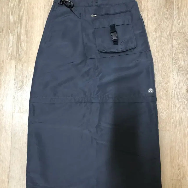 [BUNJANG] Suu Koisei O Kago Pocket Skirt Blue Gray / suu 코이세이오 카고 포켓 스커트 블루그레이