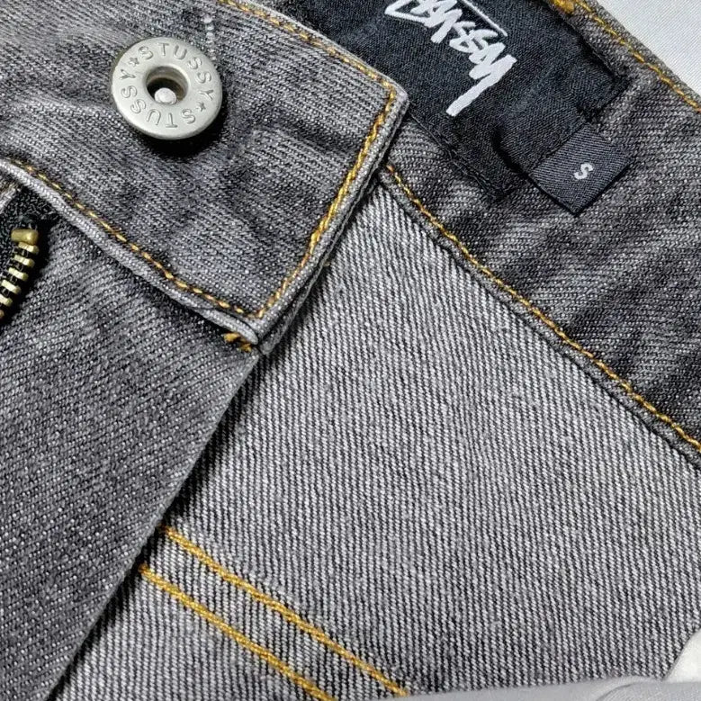 [BUNJANG] Stüssy Japan Vintage Black Denim Jeans (Cut-off Custom) / [S] 스투시 재팬 빈티지 흑청 데님 (컷오프 커스텀)