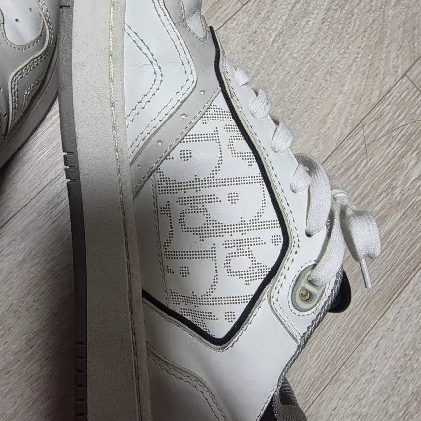 [BUNJANG] Dior CD Logo White Sneakers / 디올 CD 로고 화이트 스니커즈