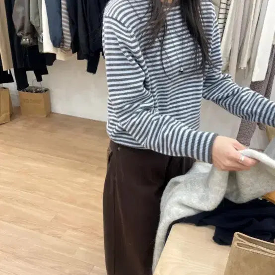 [BUNJANG] Psy Shop Surf Stripe Knit Top / 프사이샵 서프 스트라이프 니트 소라 블루