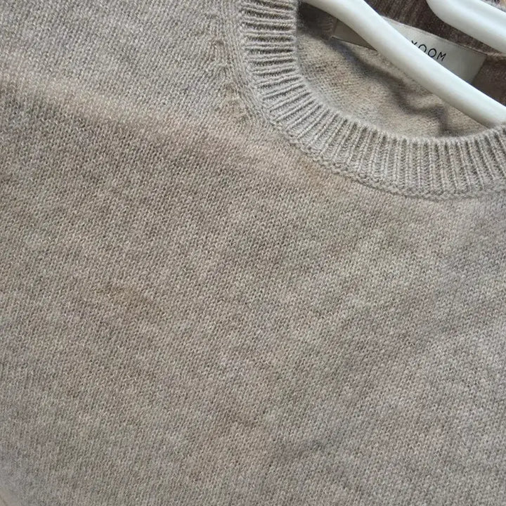 [BUNJANG] SOYOOM Cashmere 100% Beige Knit / SOYOOM 캐시미어 100% 베이지