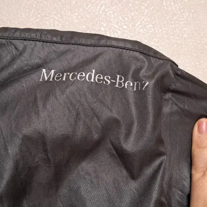 [BUNJANG] Benz Black Windbreaker Jacket (Size 95) / 벤츠 바람막이 블랙 점퍼 95 남녀공용