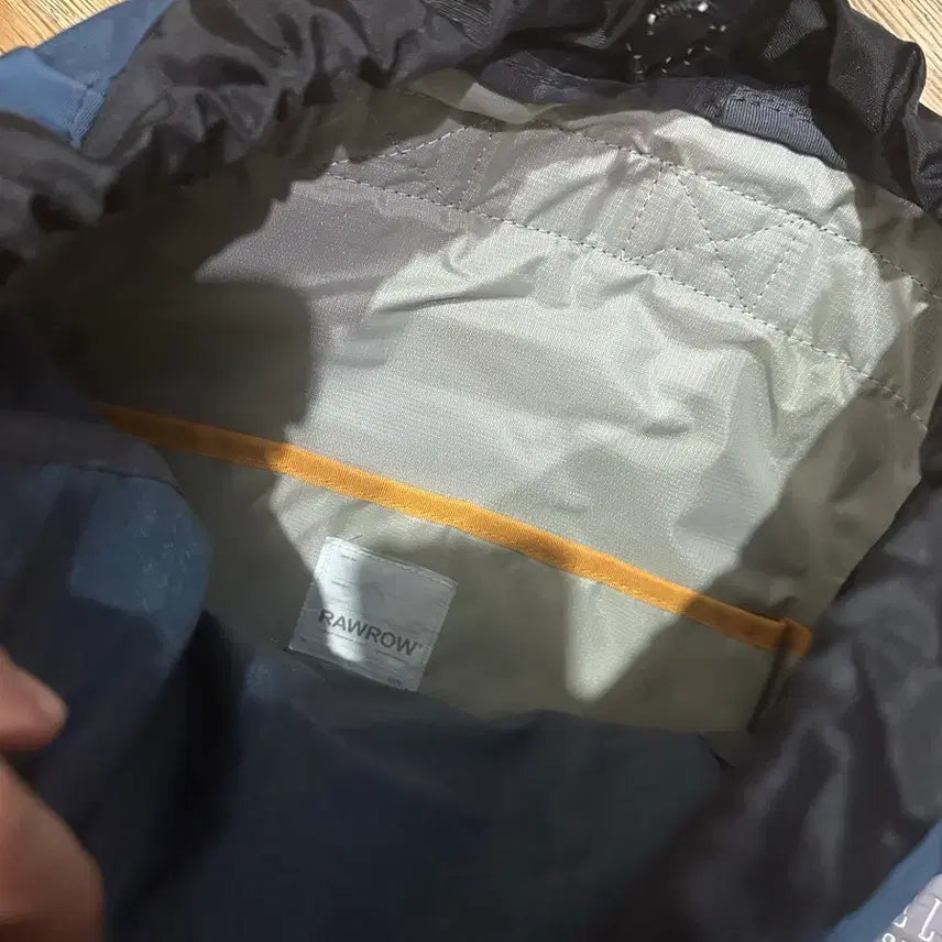 [BUNJANG] Rawrow String Backpack / 로우로우 스트링 백팩