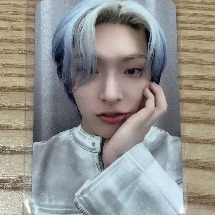 에이티즈 민기 사운드웨이브 럭드 앞니 폴라 미공포 포카