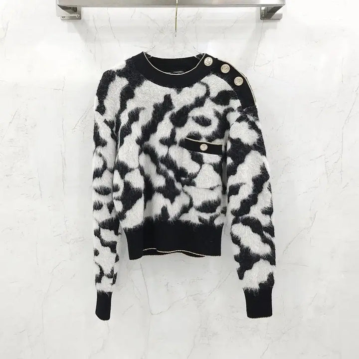 [BUNJANG] Chanel CC Logo Button Alpaca Knit 36 / 36 / 샤넬 CC로고 버튼 알파카 니트 P64710