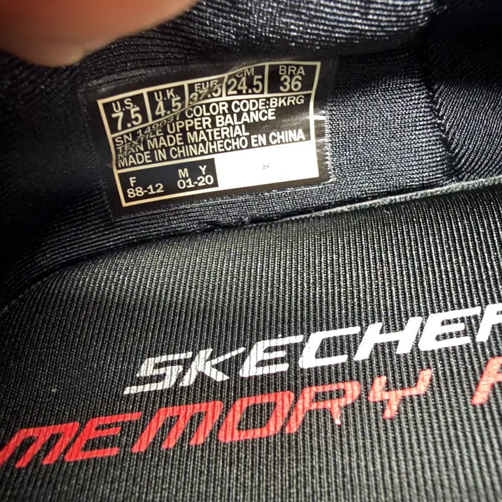 [BUNJANG] Skechers Leopard Spot Memory Foam Sneakers / (245)스케쳐스 운동화 레오파트 스팟 메모리폼