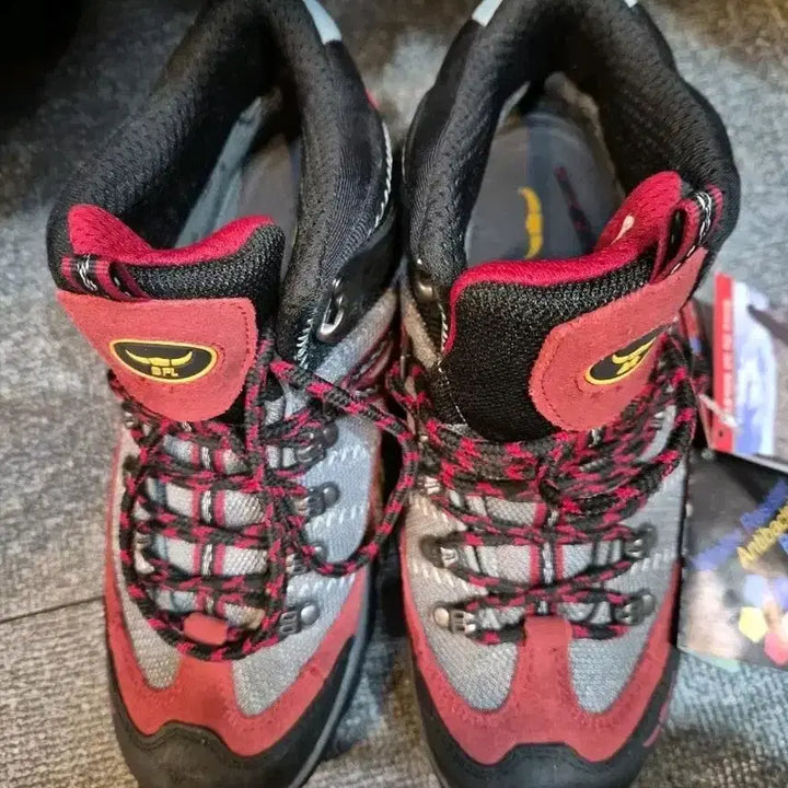 [BUNJANG] Buffalo Waterproof Hiking Shoes 245 / [새상품] 버팔로 방수 등산화 245 트레킹화 미착용