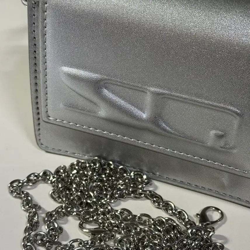 [BUNJANG] Chapter Square Line Mini Crossbody Bag (Silver) / 스퀘어라인 미니 크로스백 Chapter 챕터 실버 색상