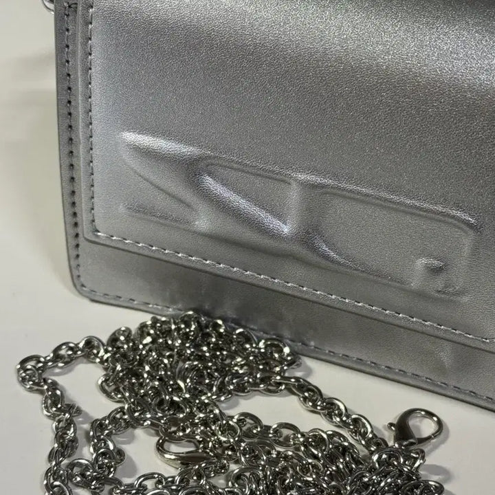 [BUNJANG] Chapter Square Line Mini Crossbody Bag (Silver) / 스퀘어라인 미니 크로스백 Chapter 챕터 실버 색상