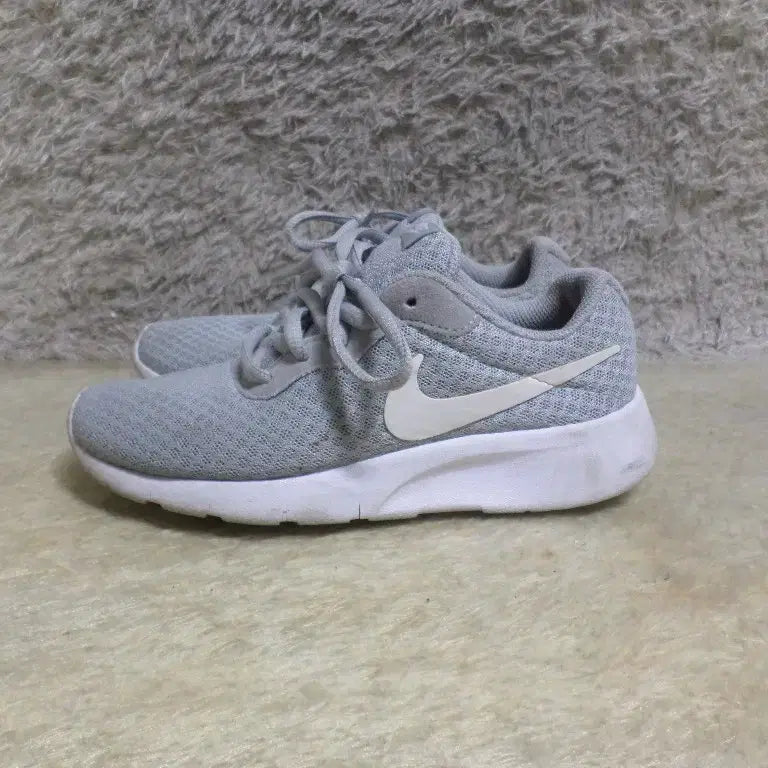 [BUNJANG] Nike Tanjun Gray Kids' Shoes / 후루룩구제 200 나이키 탄준 그레이 키즈 아동화 주니어