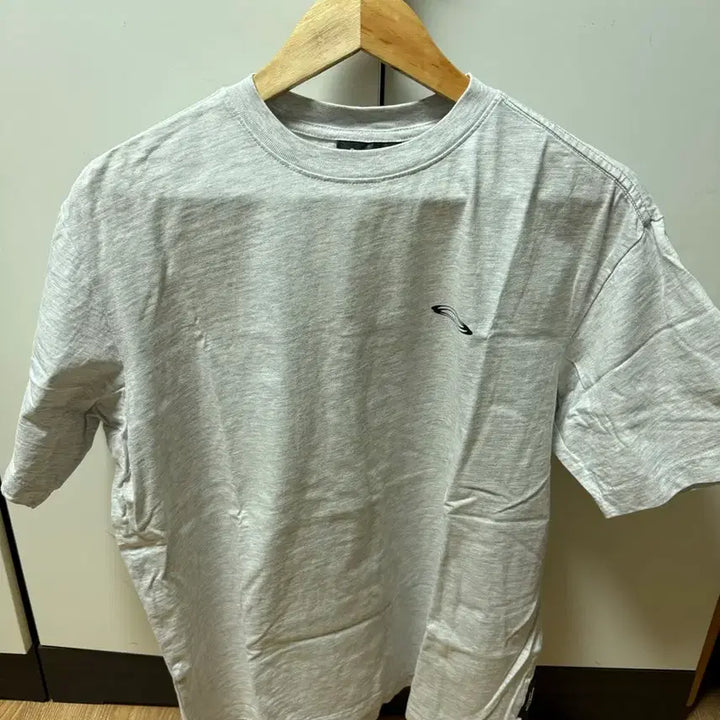 [BUNJANG] Opening Project Logo T-shirts / 오프닝 프로젝트 로고 티셔츠 블랙/화이트/회색