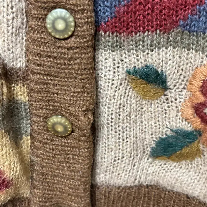 [BUNJANG] Vintage Japanese Wool Blend Embroidered Cardigan / 일본 울 혼방 빈티지 자수 가디건 모리걸