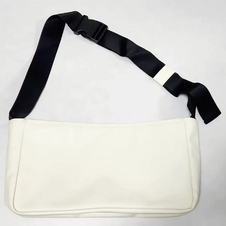 [BUNJANG] VAAN Crossbody Bag / 반(VAAN) 크로스백 (단종 상품)