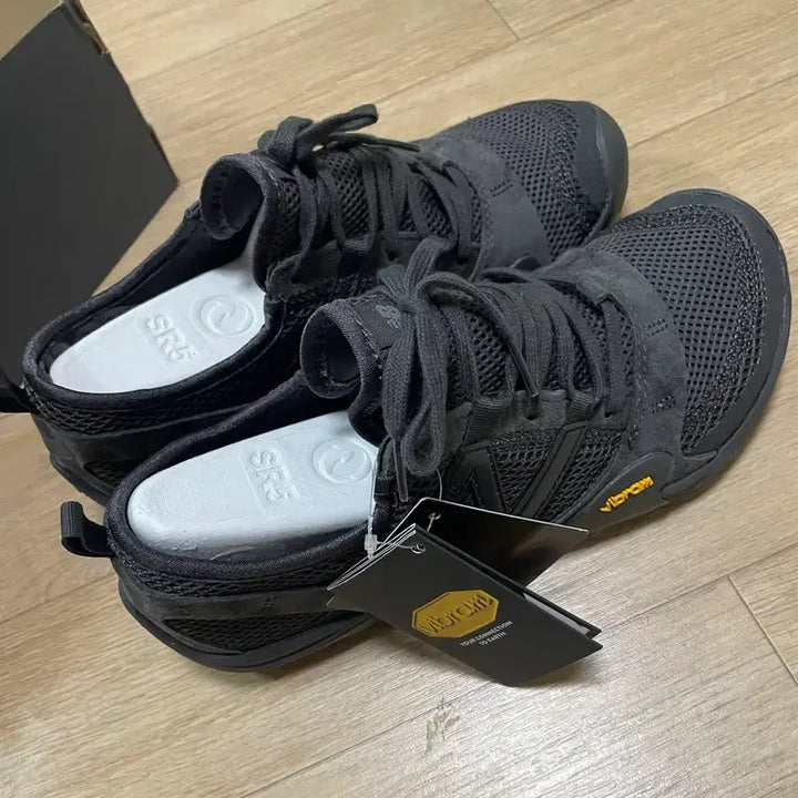 [BUNJANG] New Balance MT100 260 / 뉴발란스 미니머스 MT100 새제품 260