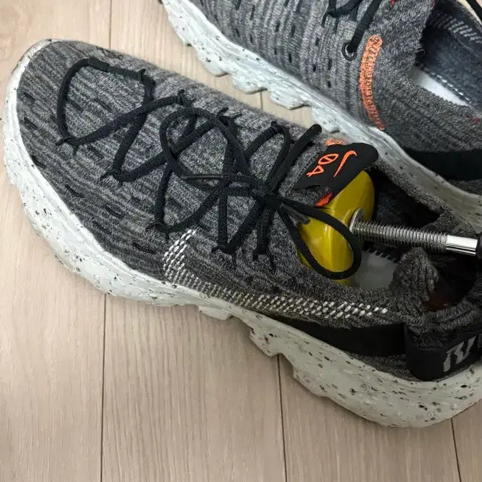 [BUNJANG] Nike Space Hippie 04 Sneakers / 나이키 스페이스 히피 04