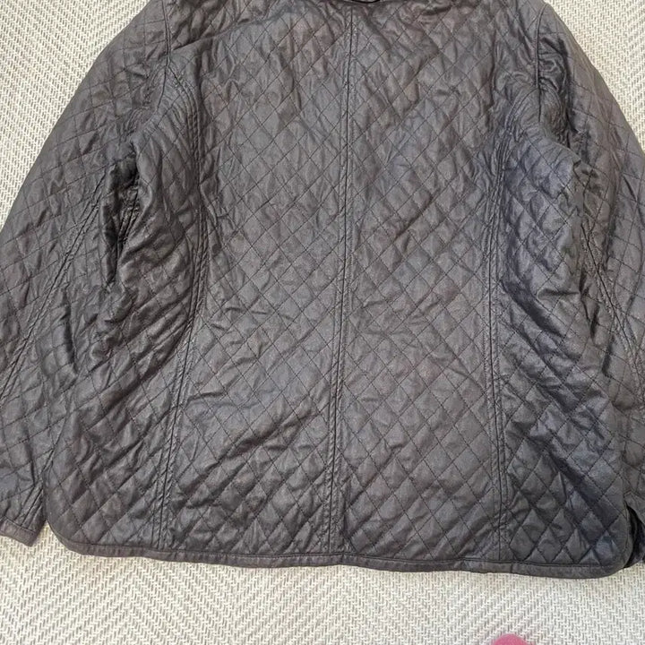 [BUNJANG] Vintage Diamond Quilted Multi-Pocket Hooded Jacket / 빈티지 다이아몬드 퀼팅 멀티포켓 후드 자켓  J03950