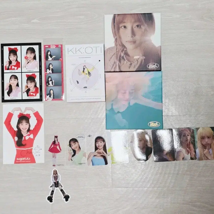 [BUNJANG] Chuu Album Bundle Set / 츄 chuu 앨범, 굿즈, 포토카드 포함 일괄 판매