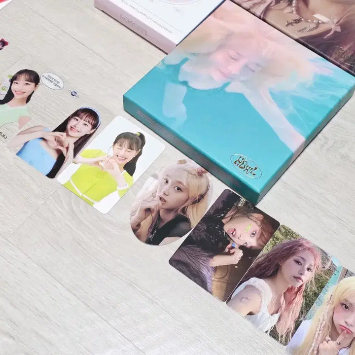 [BUNJANG] Chuu Album Bundle Set / 츄 chuu 앨범, 굿즈, 포토카드 포함 일괄 판매
