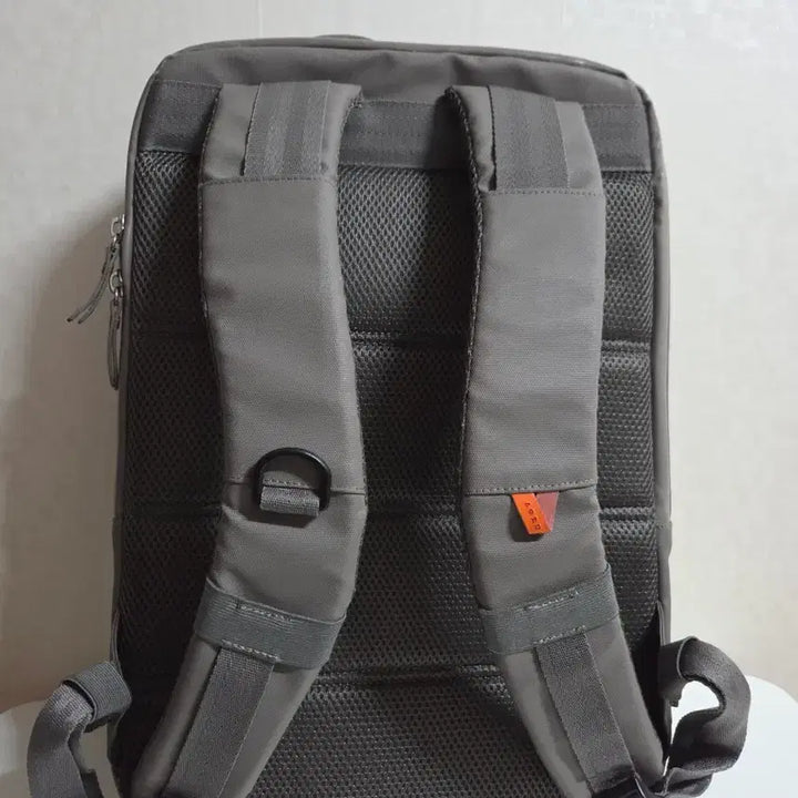 [BUNJANG] Aged Gray Backpack / 거의새것) 에이지드그레이 백팩 팝니다.