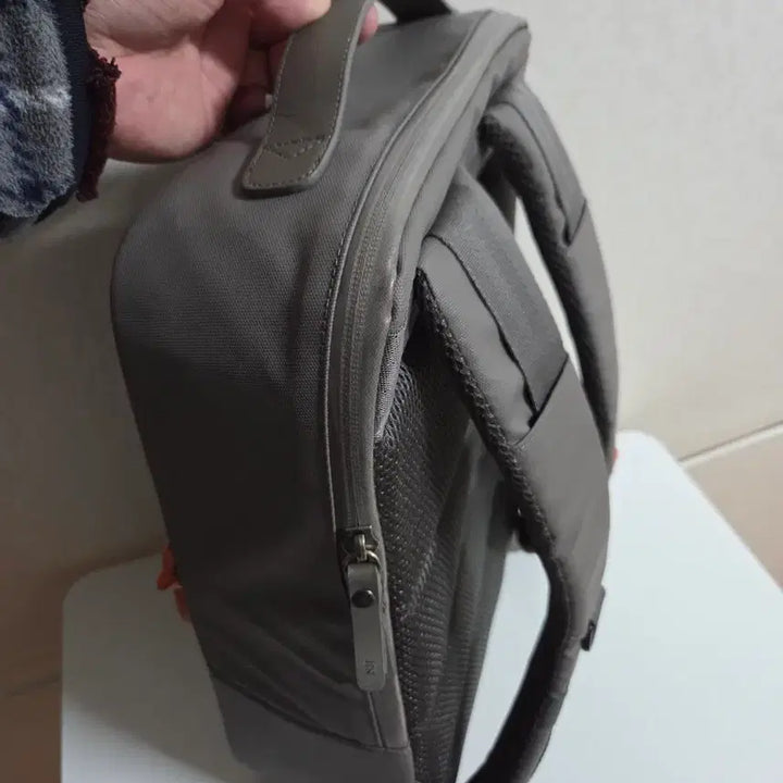 [BUNJANG] Aged Gray Backpack / 거의새것) 에이지드그레이 백팩 팝니다.