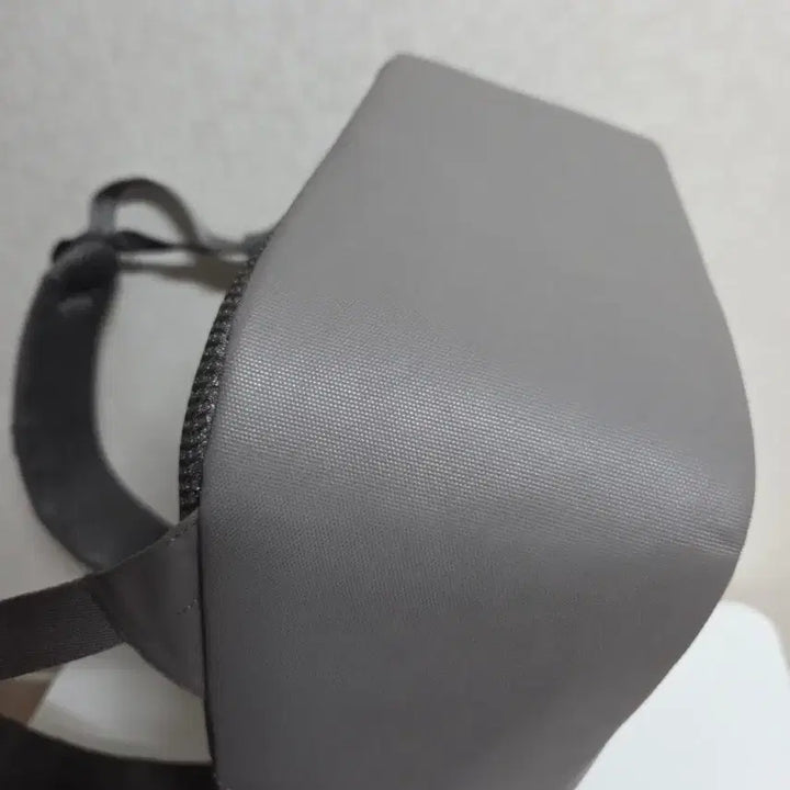 [BUNJANG] Aged Gray Backpack / 거의새것) 에이지드그레이 백팩 팝니다.