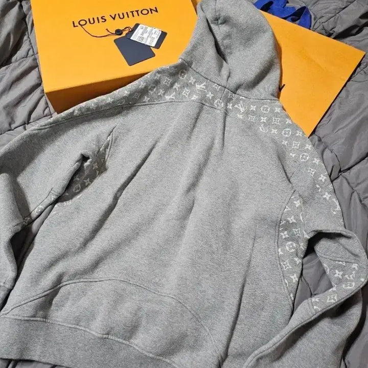 [BUNJANG] Louis Vuitton Monogram Circle Cut Hoodie (M) / 루이비통모노그램서클컷후드티셔츠M사이즈
