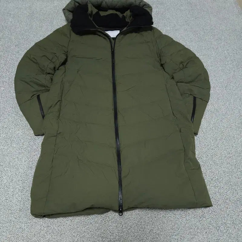 [BUNJANG] Spider Padded Jumper (Size S) / [85(S)] 스파이더 패딩 점퍼