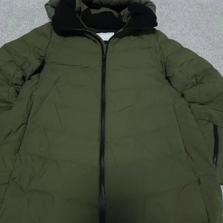 [BUNJANG] Spider Padded Jumper (Size S) / [85(S)] 스파이더 패딩 점퍼