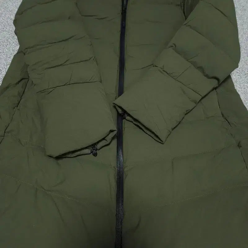 [BUNJANG] Spider Padded Jumper (Size S) / [85(S)] 스파이더 패딩 점퍼