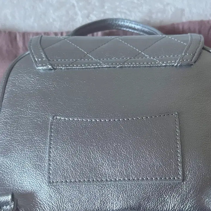 [BUNJANG] Cardinal Red To-art Bag Silver Backpack / 카디널레드 투아트백 실버 To-art BAG silver