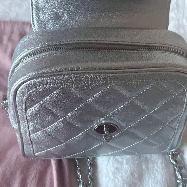 [BUNJANG] Cardinal Red To-art Bag Silver Backpack / 카디널레드 투아트백 실버 To-art BAG silver