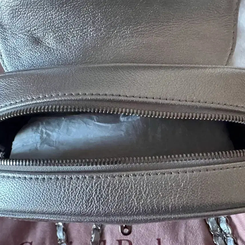 [BUNJANG] Cardinal Red To-art Bag Silver Backpack / 카디널레드 투아트백 실버 To-art BAG silver