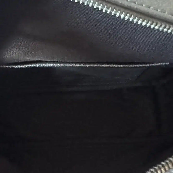 [BUNJANG] Cardinal Red To-art Bag Silver Backpack / 카디널레드 투아트백 실버 To-art BAG silver