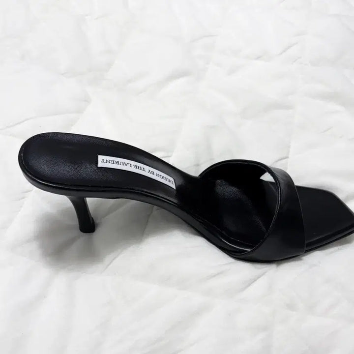[SOLD OUT] (새상품) 더로랑 켈리뮬(KELLY MULE) 245