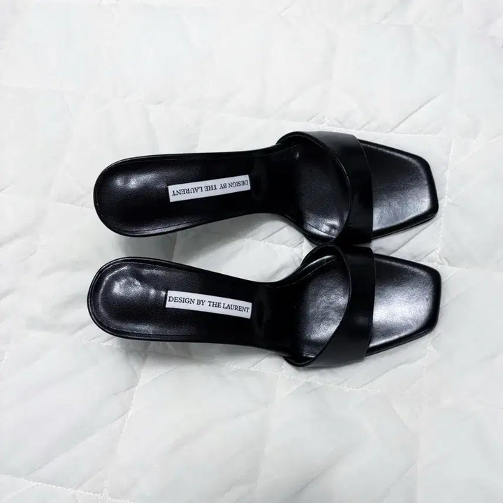 [SOLD OUT] (새상품) 더로랑 켈리뮬(KELLY MULE) 245