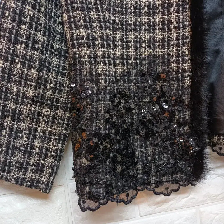 [BUNJANG] Mink Trim Tweed Floral Lace Beaded Jacket / 밍크 트리밍 트위드 꽃무늬 레이스 비즈 자켓