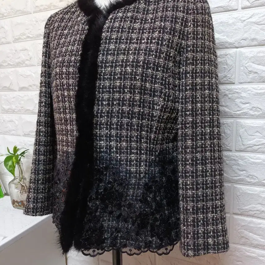[BUNJANG] Mink Trim Tweed Floral Lace Beaded Jacket / 밍크 트리밍 트위드 꽃무늬 레이스 비즈 자켓