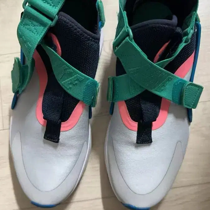 [BUNJANG] Nike Aqua Rift Green Women's Sneakers / 나이키 아쿠아 리프트 그린 여성 운동화